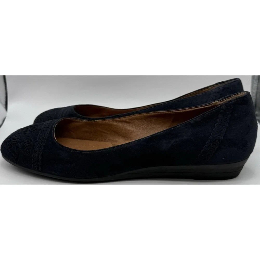 Nurture Navy Blue Suede Floral‎ Laser Cut Ballet Flats Sz 9M Boho Cottagecore